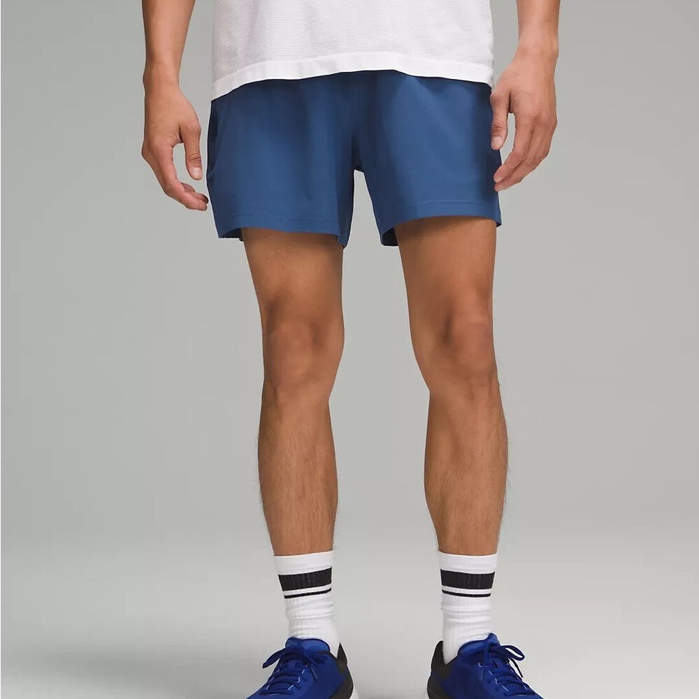 Lululemon Athletica Pace Breaker 5” LL shorts